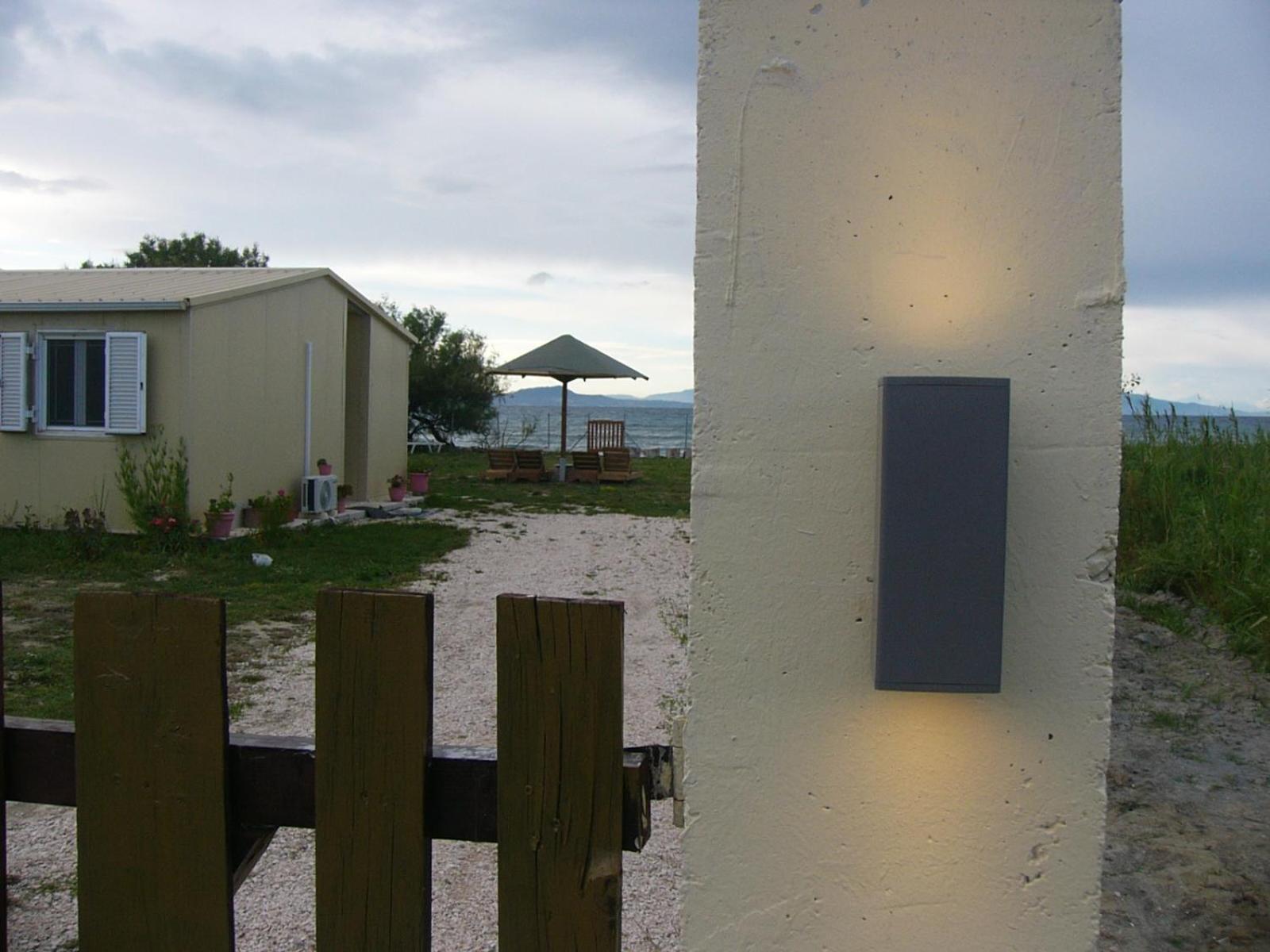 Vasilikis Sea House Villa Lefkímmi Eksteriør billede