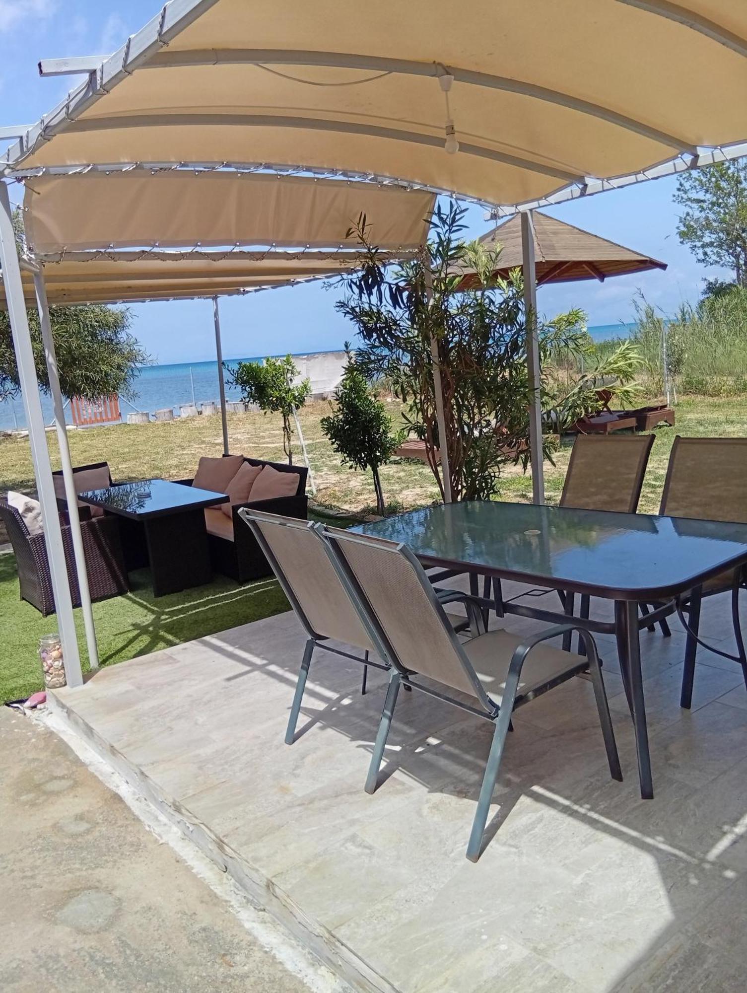 Vasilikis Sea House Villa Lefkímmi Eksteriør billede